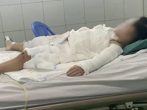 Bé 2 tuổi bị bỏng nặng do uống nước tẩy bồn cầu