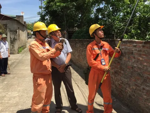 Nguy cơ thiếu điện năm 2024, tiết kiệm điện cần "hành động ngay"