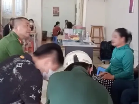 Nhóm người tự xưng "bông hồng đen" tổ chức lấy máu của nhiều học sinh để làm gì?