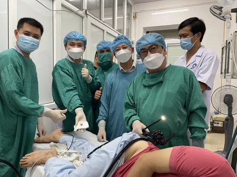 Chuyển giao kỹ thuật nội soi tiêu hóa cho bác sĩ ở Hà Tĩnh