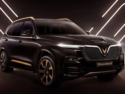 Cổ phiếu VinFast có lúc rơi xuống 11 USD trước khi hồi về 15 USD, tài sản ông Phạm Nhật Vượng giảm tiếp 5,3 tỷ USD