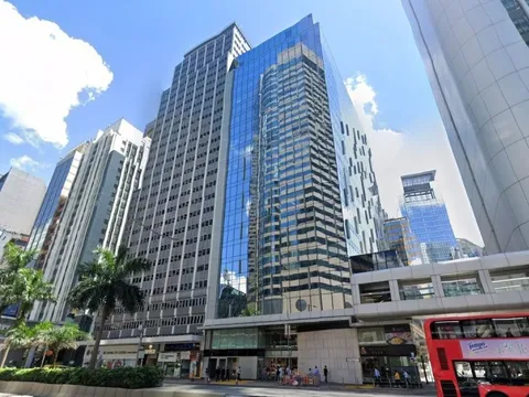 Bloomberg: Ông Eric Chu, chồng bà Trương Mỹ Lan liên tục bán rẻ hàng loạt bất động sản sau sự cố của vợ