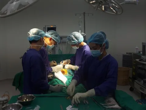 Nở rộ dịch vụ nam khoa, cảnh giác tiền mất tật mang