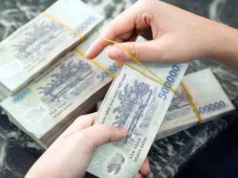Thanh niên sinh năm 2000 cầm đầu đường dây chiếm đoạt tiền tỷ của các ngân hàng và công ty tài chính, dù đang chấp hành án treo tội lừa đảo