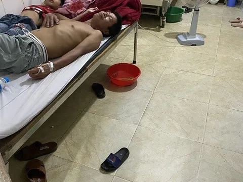 Hàng chục người nhập viện sau khi ăn tiết canh bê