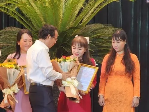 Bí thư Thành ủy TP HCM nói về bài học, chất liệu quý từ cuộc chiến chống COVID-19