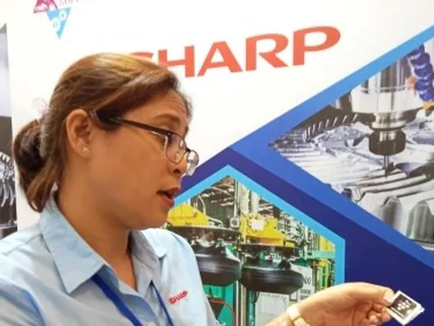 Sharp 'đỏ mắt' tìm nhà cung ứng linh kiện sản xuất ở Việt Nam