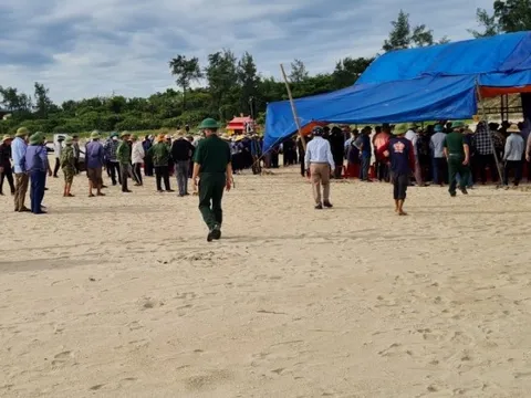 Một ngư dân mất tích khi đi câu mực trên biển