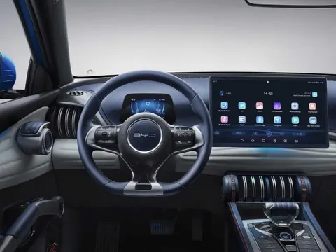 Hãng xe điện non trẻ đánh bại BMW, Mercedes về tổng doanh số lần đầu tiên trong lịch sử, cho Elon Musk ‘hít khói’