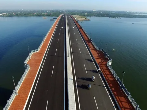 Một ngày 3 người nhảy cầu Cửa Đại tự tử