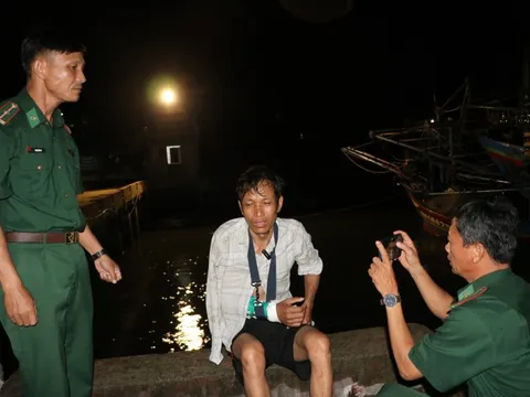 Ngư dân Quảng Ngãi trình báo bị tàu nước ngoài rượt đuổi, tấn công ở Hoàng Sa