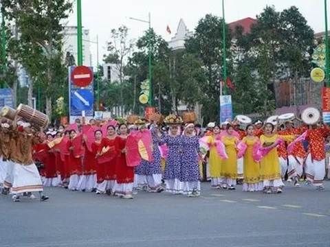 Sôi động Lễ hội đường phố với chủ đề sắc màu Bình Thuận