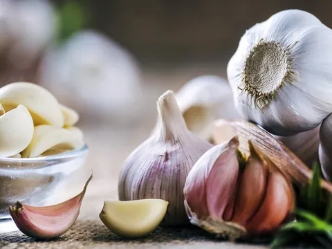 Tỏi tốt cho sức khỏe nhưng ăn theo cách này sẽ “lợi bất cập hại”