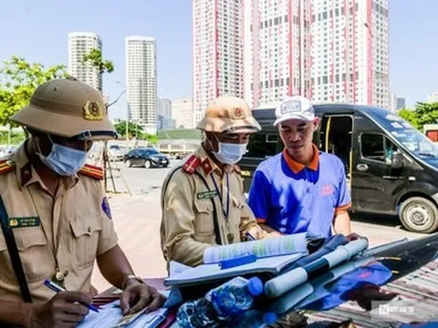 Hà Nội: Xử lý nhiều tài xế đón khách sai quy định dịp nghỉ lễ 2/9