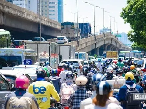 Hà Nội: Giao thông ùn tắc ngày làm việc cuối cùng trước kỳ nghỉ lễ 2/9
