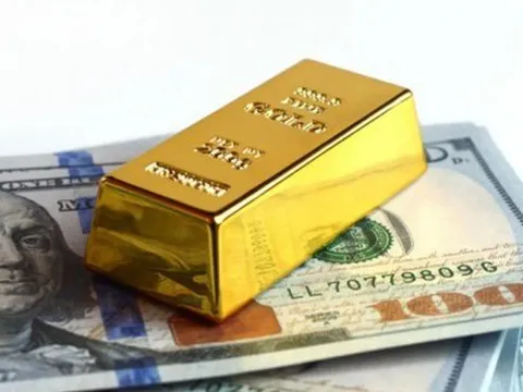 Vàng vượt mốc 68 triệu đồng/lượng, USD tiếp tục tăng cao
