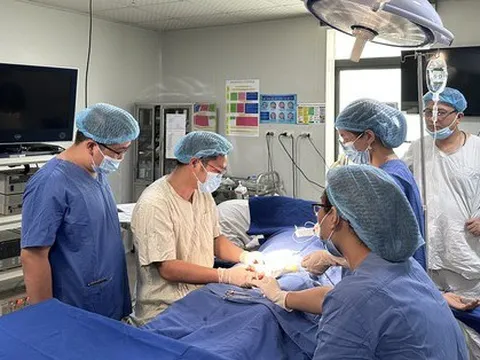 Người đàn ông 70 tuổi "gãy súng" sau khi quan hệ nhiều tư thế lạ