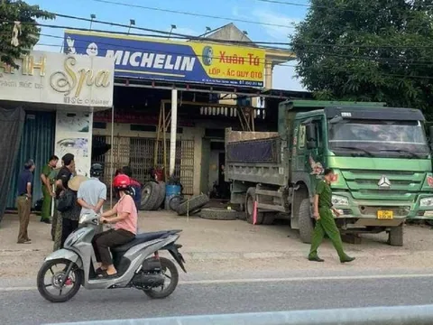 Nổ lốp ôtô tại garage, tài xế và người thợ tử vong