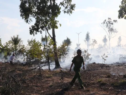 Đốt thực bì, người đàn ông bỏng nặng, bệnh viện trả về lo hậu sự