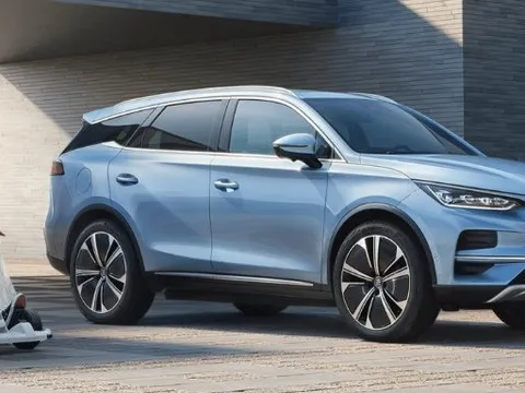 Hãng xe điện chuẩn bị xây nhà máy tại Việt Nam ra mắt SUV điện phiên bản 2023 gây sốt: Kích thước tương đồng VinFast VF 8, phạm vi 600 km, giá khởi điểm điều chỉnh giảm hàng trăm triệu đồng