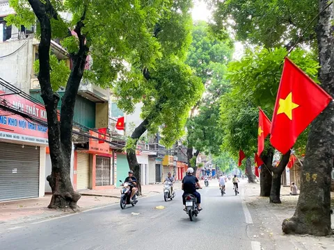 Ngắm đường phố Hà Nội thanh bình trong ngày Quốc khánh 2-9