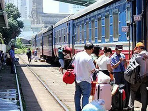 Từ 5/9, ngành đường sắt áp dụng mức phí đổi, trả vé tàu