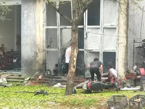 Nổ lớn tại nhà, 3 người trong một gia đình bị thương