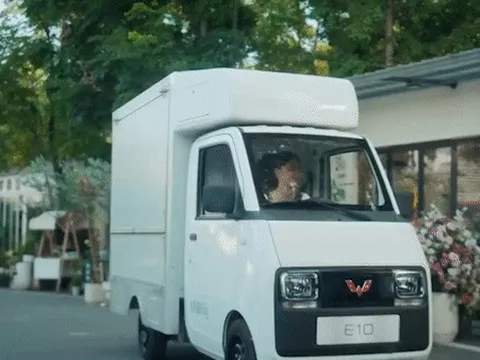 Mẫu xe anh em với HongGuang MiniEV đủ sức luồn lách ngõ nhỏ, 2 xe máy tránh nhau là đi được