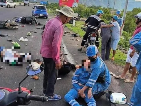 Vụ ô tô đâm hàng loạt xe máy: Cha giao xe cho con trai 16 tuổi chạy