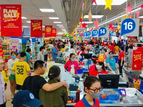 Nhiều điểm du lịch, khu mua sắm ở TP HCM hốt bạc dịp lễ 2-9