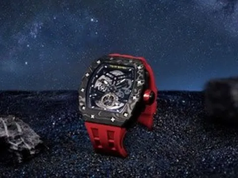 Đồng Hồ Tsar Bomba: Chất liệu cao cấp tạo nên sự khác biệt