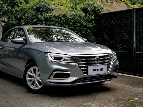 MG5 bản số sàn sắp về Việt Nam: Giá dự kiến hơn 300 triệu, đấu ‘thẳng căng’ với mọi xe dịch vụ trên thị trường