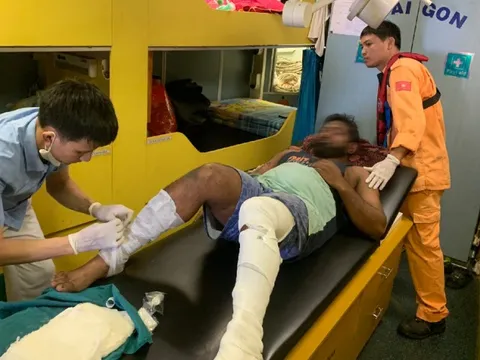 Kịp thời cấp cứu cho 2 thuyền viên nước ngoài bị tai nạn lao động