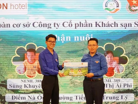 Thêm 150 học sinh được chăm lo từ "Cùng nhau nuôi em Mường Lát"