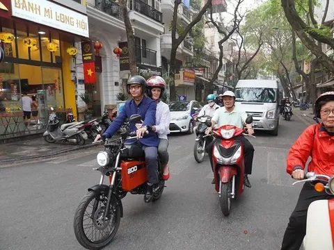 Honda, Yamaha đang làm gì khi xe máy điện VinFast, DatBike giành thị phần, cùng lúc đó doanh số thị trường xe máy giảm hơn 15%?