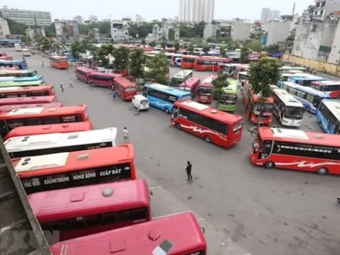 Xe gia đình chở khách có bị phạt?