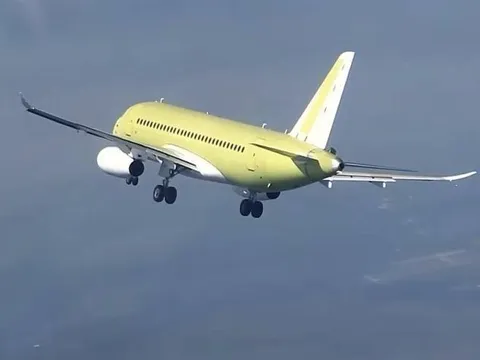 Sukhoi Superjet New nâng cấp thực hiện chuyến bay đầu tiên