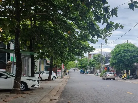 Một thanh niên tử vong sau khi bị đạp ngã xe máy