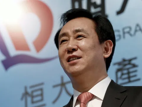 Từ tay trắng trở thành người giàu nhất Trung Quốc, tỷ phú Hứa Gia Ấn phải bán tài sản trả nợ, tương lai khó đoán khi "con cưng" Evergrande nộp đơn xin bảo hộ phá sản ở Mỹ