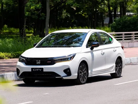 Sedan hạng B đua giảm giá vài chục triệu đồng