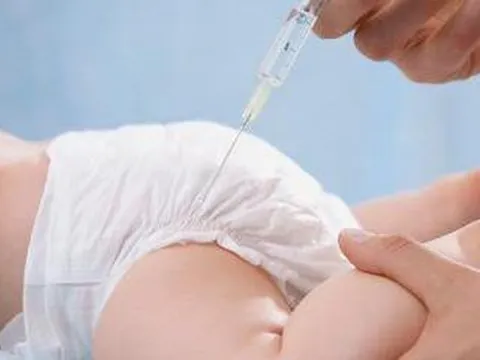 2 bé sơ sinh gặp bất thường sau tiêm vắc xin, 1 bé tử vong: Tin mới nhất từ bệnh viện