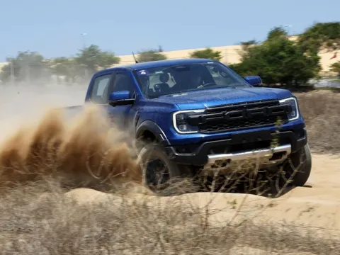 Từ 22/10/2023: Lệ phí cấp mới giấy đăng ký và biển số xe bán tải tăng từ 500.000đ lên 20 triệu đồng