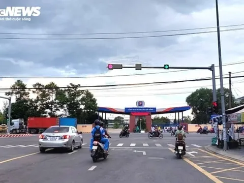 Có được rẽ phải khi đèn đỏ?