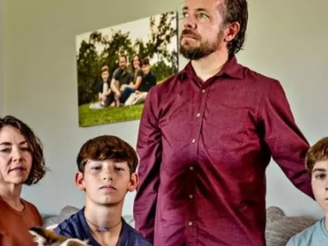 Gia đình 4 người xét nghiệm ADN tại nhà, phát hiện sự thật bàng hoàng