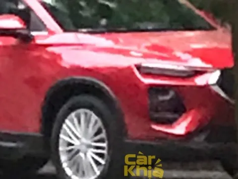 Hình ảnh này cho thấy Haima 8S sắp xong thủ tục để bán tại Việt Nam, cạnh tranh nhóm CX-5, CR-V