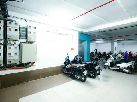 CLIP: Người dân thấp thỏm lo lắng trong tòa chung cư mini của bị can Nghiêm Quang Minh