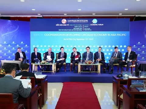 Tin tưởng, hỗ trợ "đầu tàu"