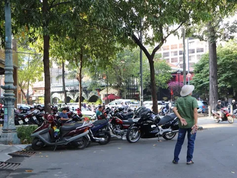 TP HCM: Trình HĐND mức thu phí sử dụng vỉa hè từ 1-1-2024, cao nhất 350.000 đồng/m2