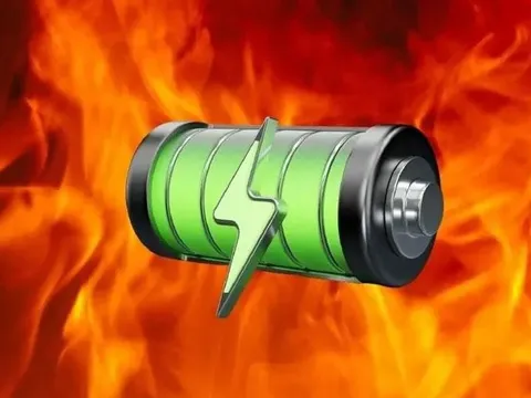 Pin xe điện bị e ngại như "quả bom nổ chậm" trong chung cư, chuyên gia pin Selex Motors chỉ ra bản chất vấn đề và cách dùng pin an toàn