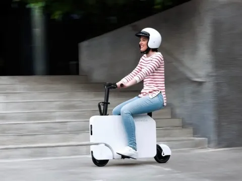 Honda trình làng mẫu xe điện 'siêu nhỏ' hứa hẹn gây sốt: ngoại hình như vali di động với tốc độ hơn 24km/h, có thể gấp gọn để vừa một chiếc Honda City